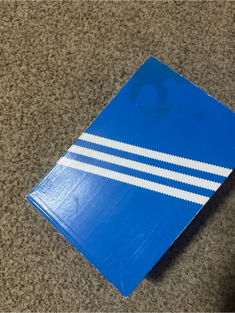 CLOSET CLOSING Adidas Falcon Sneakers